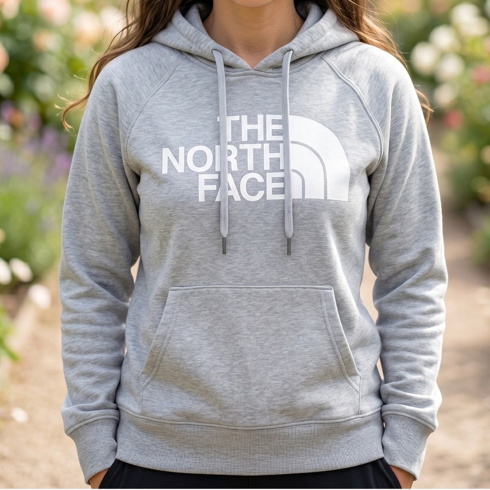 The North Face Womens Half Dome Pullover Hoodie Light Grey Heather Logo NF0A4M4M